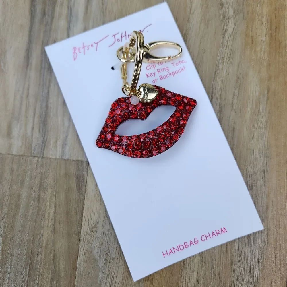 🔸️NWT Betsey Johnson Red Rhinestone Lips Handbag Charm